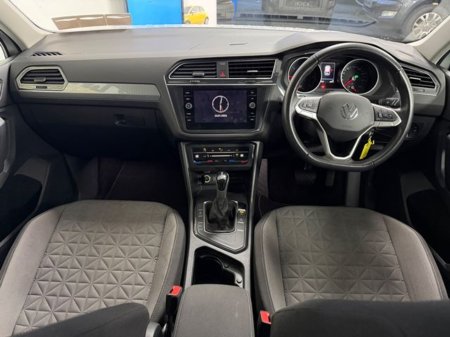 2023 Volkswagen Tiguan Life 2.0tdi D7F 150HP 5DR Auto €36,777 thumbnail