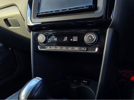 2015 Volkswagen Polo ( 152 )1.4 GT 150BH HI SPEC HIGHLINE EDITION - ALCANTARA SEATS - REV CAMERA - €12,950 thumbnail