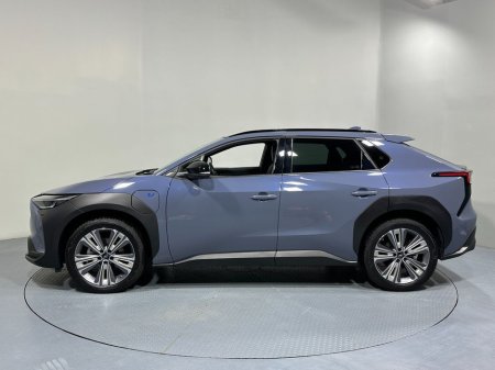 2024 Toyota bZ4X - view 4