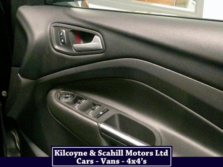 2017 Ford Kuga 2.0 TDCI TITANIUM 2WD 150 150PS 5DR thumbnail