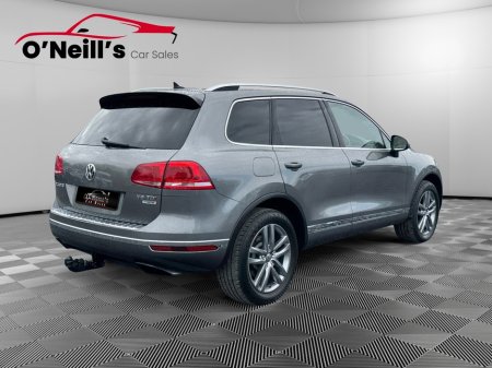 2016 Volkswagen Touareg - thumbnail 3