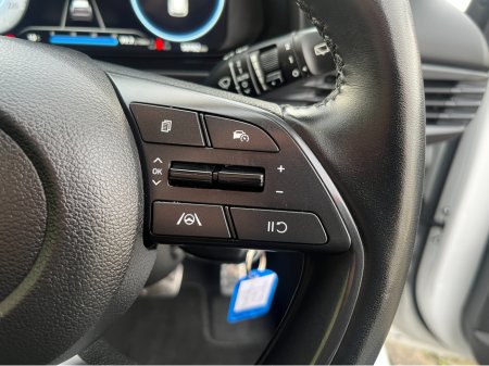 2023 Hyundai Bayon EXECUTIVE AUTOMATIC 1.0 PETROL //HEATED SEATS AND STEERING WHEEL//REVERSE CAMERA// €20,950 thumbnail