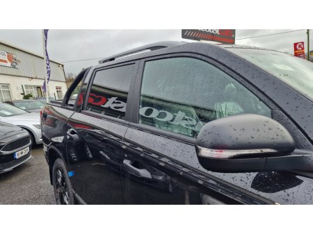 2025 Ssangyong Musso EL 2.2 BLACK EDITION * 4WD 200BHP AUTO 5 SEATER PICK UP // €40750  PLUS VAT 5 YEAR WARRANTY // APPLY FOR FINANCE TODAY // THE BEST VALUE PICK UP IN IRELAND // €40,950 thumbnail
