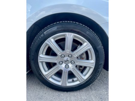 2018 Volvo V40 - thumbnail 13