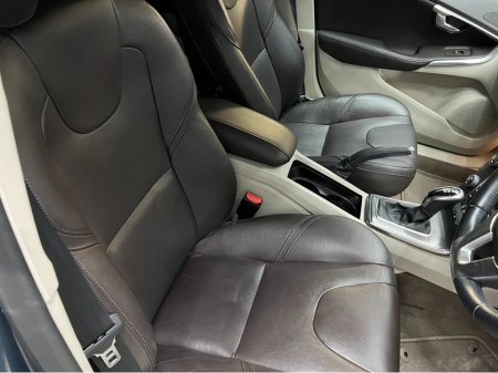 2014 Volvo V40 €10950 2014 VOLVO V40 T4 SE 1.6 AUTOMATIC / CRUISE CONTROL / REVERSE CAMERA / ELECTRIC MEMORY & HEATED SEATS €10,950 thumbnail