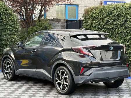 2017 Toyota C-HR - thumbnail 5