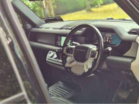 2021 Land Rover Defender 110 3.0 D H-T H-TOP S 250P €59,995