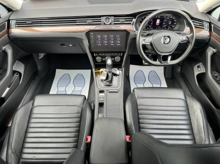 2018 Volkswagen Passat VARIANT HIGHLINE 2.0 TDI * HUGE SPEC * // LEATHER INTERIOR // 360 PARKING CAMERA // APPLE CARPLAY/ANDROID AUTO €22,950 thumbnail