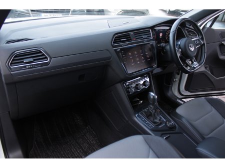 2019 Volkswagen Tiguan 2.0TDI 150BHP R-LINE EDITION 4 MOTION AUTOMATIC // 1 OWNER CAR WITH ONLY 95, 000KMS // BUY WITH CONFODENCE AA AND SIMI APPROVED DEALER 2025 // FINANCE ARRANGED // ALL TRADE INS WELCOME // €30,950 thumbnail