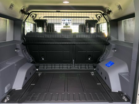 2025 INEOS Grenadier 5-Seat Commercial (N1) €79,995 thumbnail