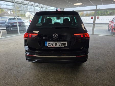 2023 Volkswagen Tiguan - thumbnail 6