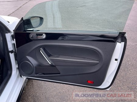 2019 Volkswagen Beetle - thumbnail 26