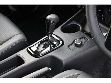 2026 Toyota Hilux - thumbnail 6