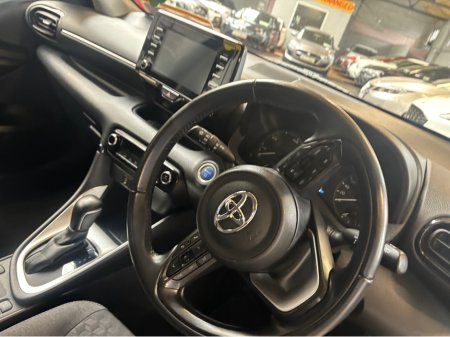 2023 Toyota Yaris - thumbnail 16