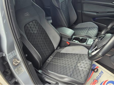 2021 Volkswagen Golf (212) 2.0 TDI R-LINE 150PS AUTO DSG €30,995 thumbnail