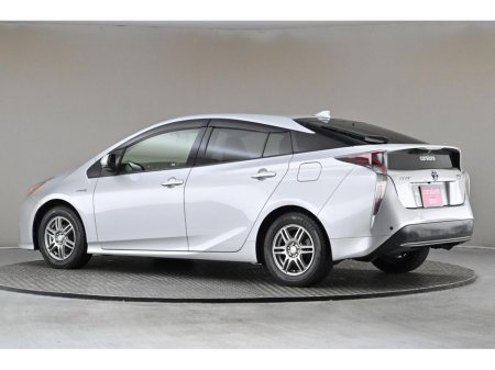 2017 Toyota Prius - thumbnail 6