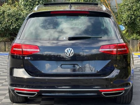 2016 Volkswagen Passat - thumbnail 19