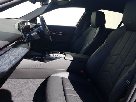 2026 BMW 5 Series - thumbnail 7