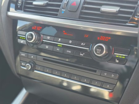 2016 BMW X4 - thumbnail 18