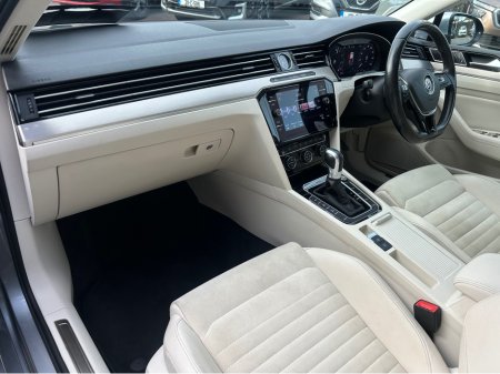 2018 Volkswagen Passat - thumbnail 10