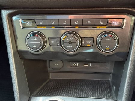 2017 Volkswagen Tiguan - thumbnail 20