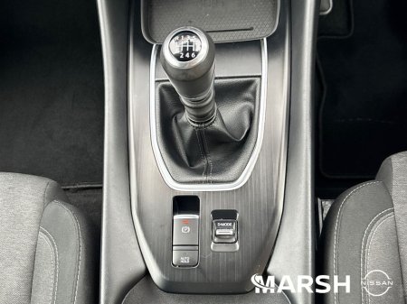 2023 Nissan Qashqai 1.3 MILD HYBRID SV PREMIUM 5DR €28,925 thumbnail