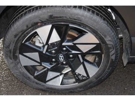 2024 Hyundai Kona 1.6 HYBRID Elegance Auto €32,950 thumbnail