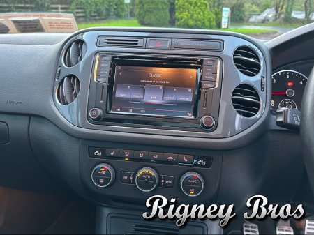 2016 Volkswagen Tiguan - thumbnail 13