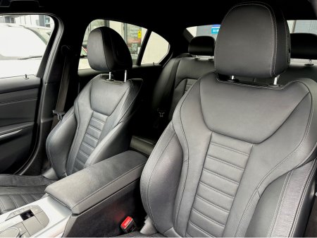 2021 BMW 3 Series - thumbnail 8