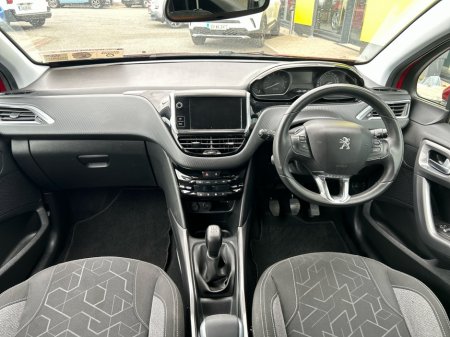 2019 Peugeot 2008 ACTIVE 1.2 PURETECH 82 6. 6.2 4DR €12,950 thumbnail