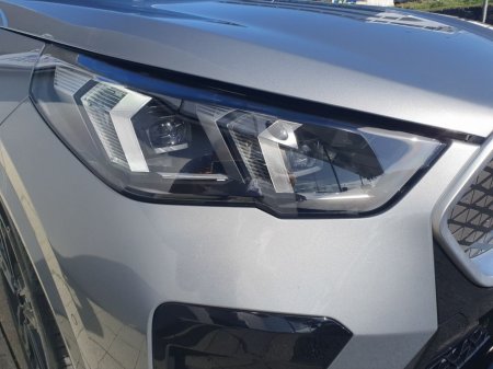 2025 BMW iX2 - thumbnail 21