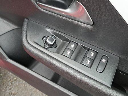 2024 Opel Astra ELEGANCE 1.5TD 130BHP 8-SPEED AUTOMATIC €26,950 thumbnail