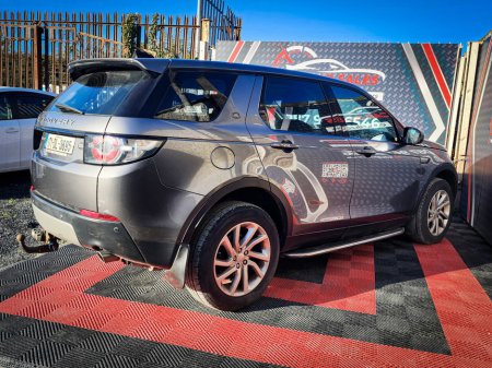2017 Land Rover Discovery Sport 2.0 TD4 SE TEC TECH 180PS 7SEATS AUTO €14,950 thumbnail