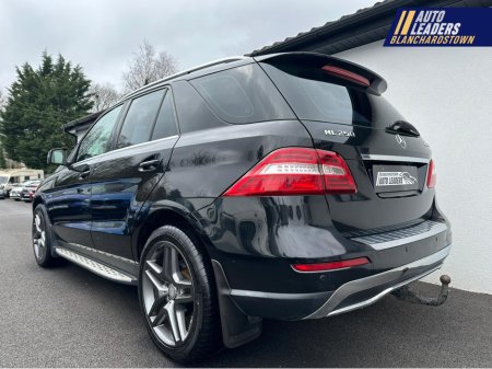 2014 Mercedes-Benz M Class - thumbnail 4