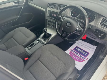 2016 Volkswagen Golf - thumbnail 2