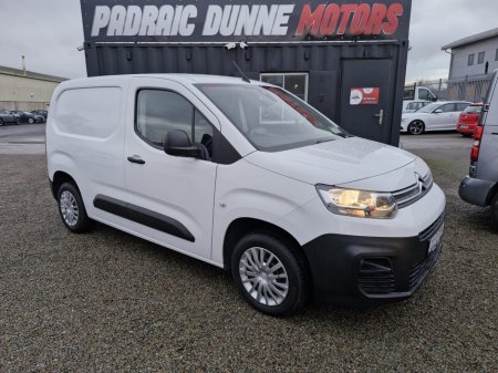 2022 Citroen Berlingo ENT BLUEHDI 100 MWB 6 650KG MY50 €13,450