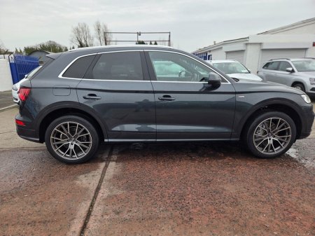 2019 Audi Q5 2.0tdi S Line 40 QT 190PS 5D A €31,950 thumbnail