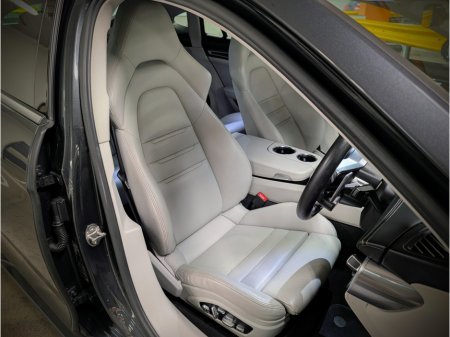 2018 Porsche Panamera - thumbnail 17