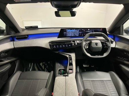 2025 Peugeot 3008 GT EV 73kWh 210BHP - Reversing Camera - Ambient Lighting - Sat Nav - Climate Control - Heated Seats/Steering Wheel - Keyless Start - Apple CarPlay/Android Auto €35,450 thumbnail