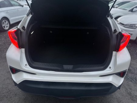 2017 Toyota C-HR - thumbnail 9