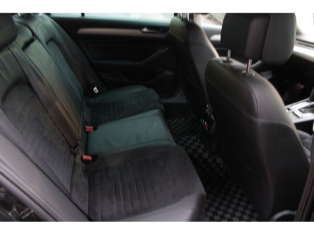 2018 Volkswagen Passat 2.0TDI 150BHP ELEGANCE EDITION 4DR SALOON // 1 OWNER IN IMMACULATE CONDITION // WELL WORTH VIEWING // BUY WITH CONFIDENCE AA AND SIMI APPROVED DEALER 2025 // FINANCE ARRANGED // TRADE INS WELCOME // €19,950 thumbnail