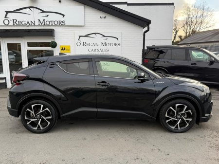 2017 Toyota C-HR (171) 1.8 HYBRID SPORT AUTO €18,950 thumbnail