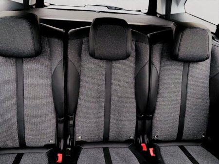 2019 Peugeot 5008 - thumbnail 17