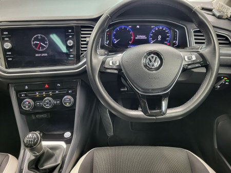 2020 Volkswagen T-Roc 1.5 TSI 150bhp Sport €22,975 thumbnail