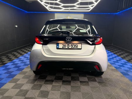 2021 Toyota Yaris - thumbnail 11