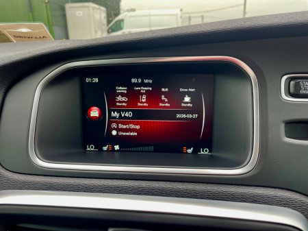 2016 Volvo V40 - thumbnail 32