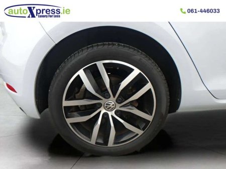 2019 Volkswagen Golf TSI HIGH LINE Automatic €17,695 thumbnail