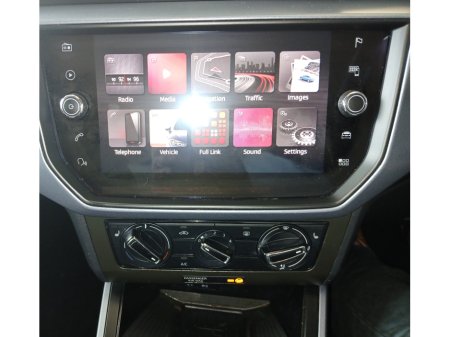 2019 SEAT Arona 1.6 TDI SE TECHNOLOGY : FINANCE ARRANGED : €16,950 thumbnail