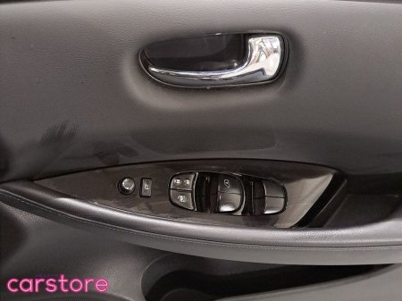 2023 Nissan Leaf - thumbnail 17