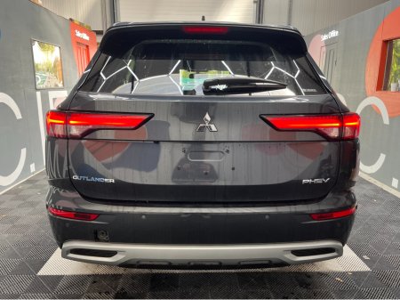 2024 Mitsubishi Outlander - photo 3
